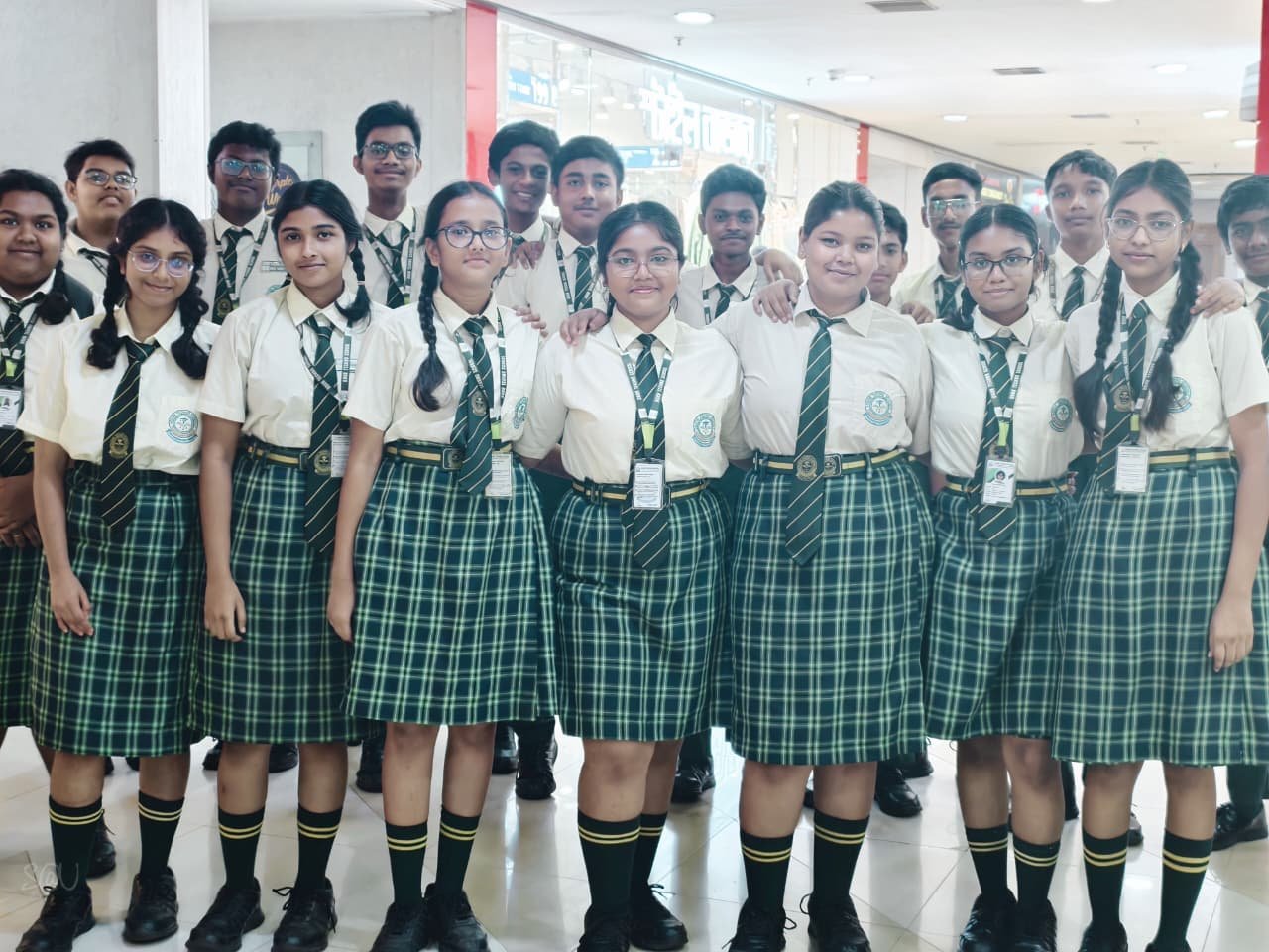 Movie Day Out (Saptadingar Guptodhon)