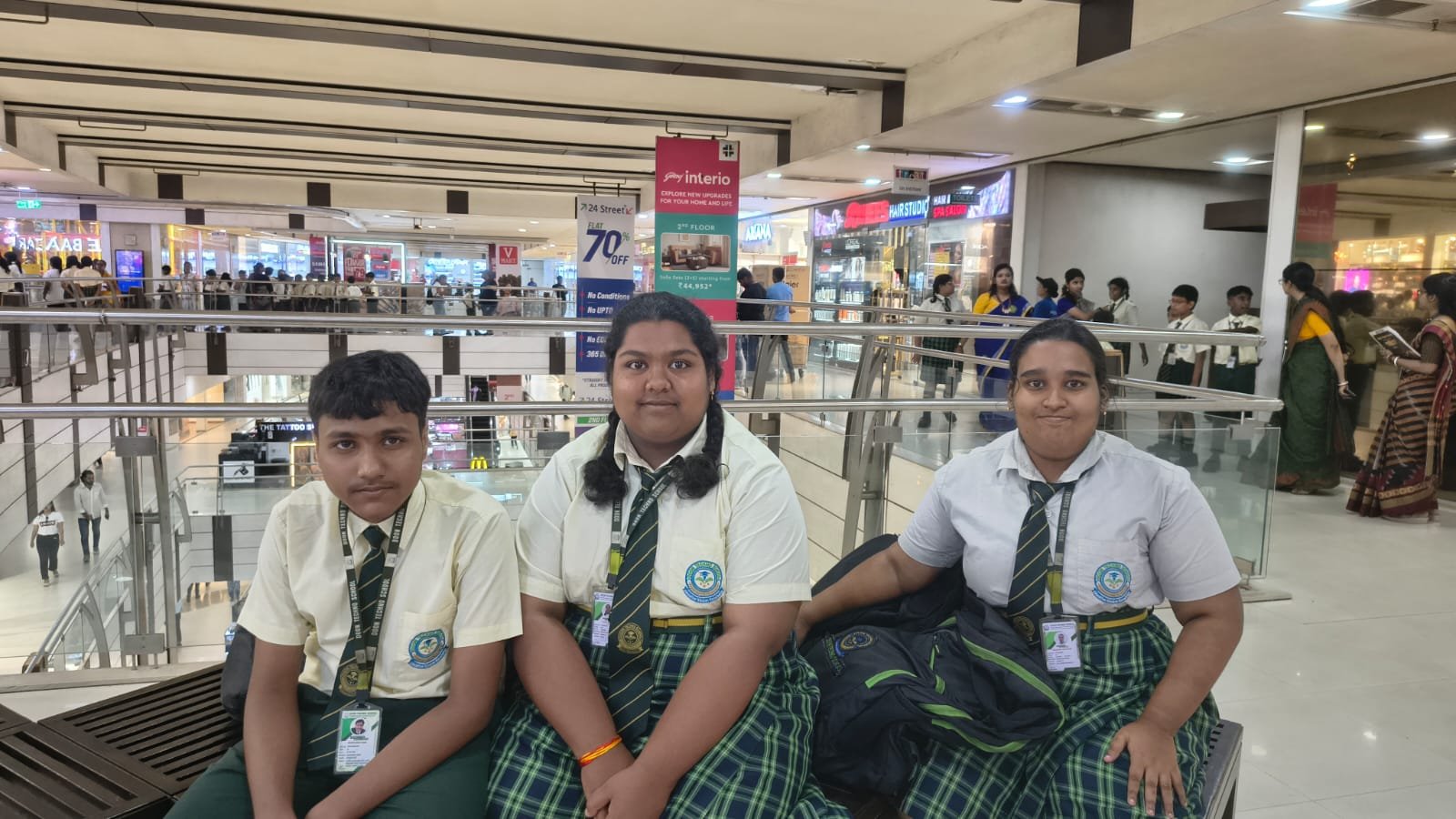 Movie Day Out (Saptadingar Guptodhon)