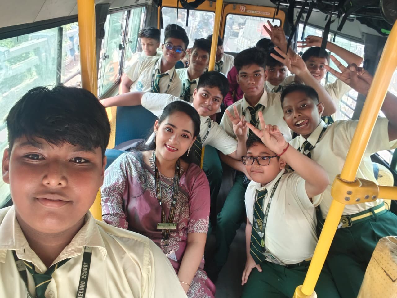 Movie Day Out (Saptadingar Guptodhon)