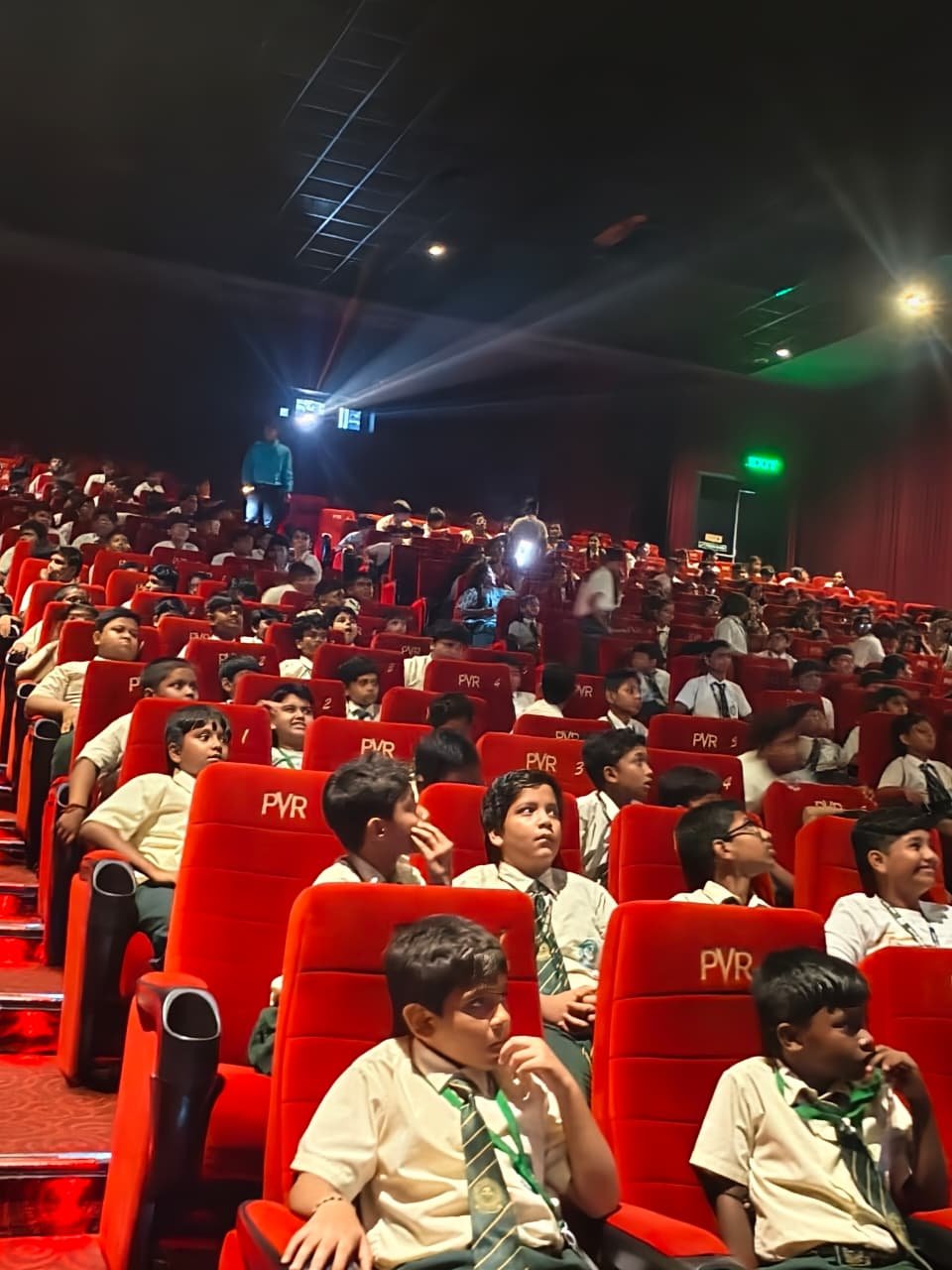 Movie Day Out (Saptadingar Guptodhon)