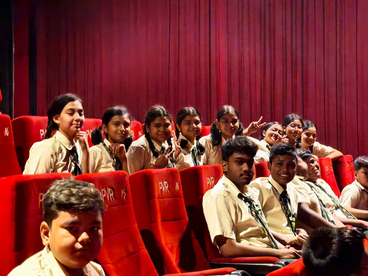 Movie Day Out (Saptadingar Guptodhon)